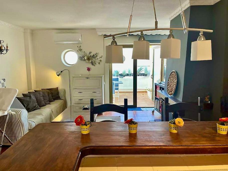 Hermosa Casita De Pueblo Con Piscina En ベナアビス エクステリア 写真
