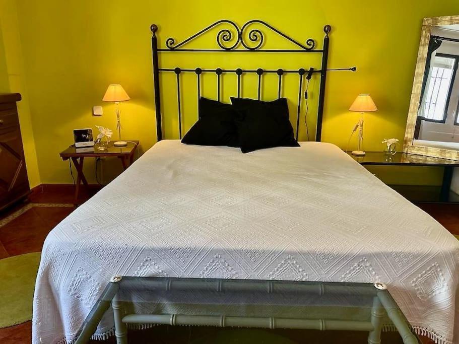 Hermosa Casita De Pueblo Con Piscina En ベナアビス エクステリア 写真