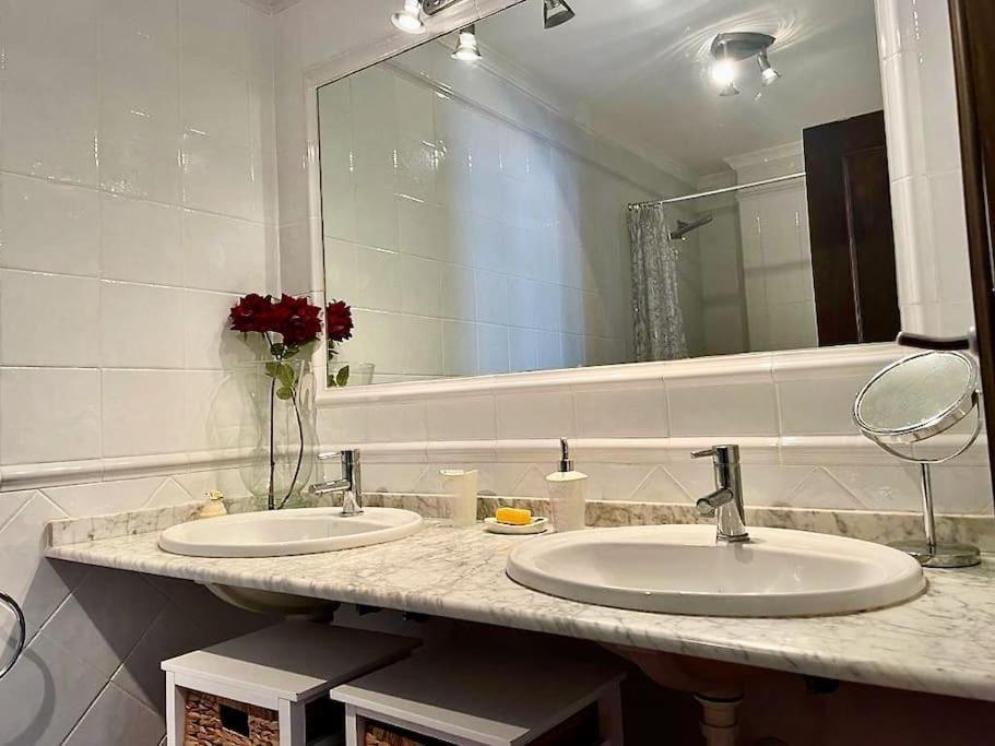 Hermosa Casita De Pueblo Con Piscina En ベナアビス エクステリア 写真